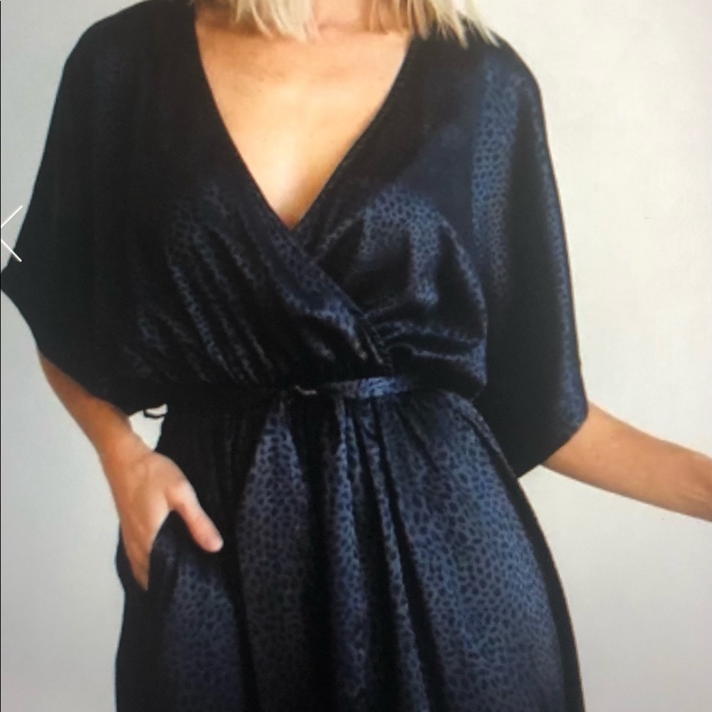 Navy satin kimono size L  by BALTIC BORN